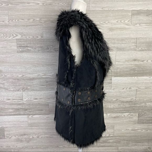 🧧SOLD🧧Rachel Zoe Black Suede Leather faux fur Vest - Picture 5 of 9